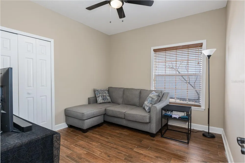 1045 ABBOTSFORD COURT Oviedo, FL 32765