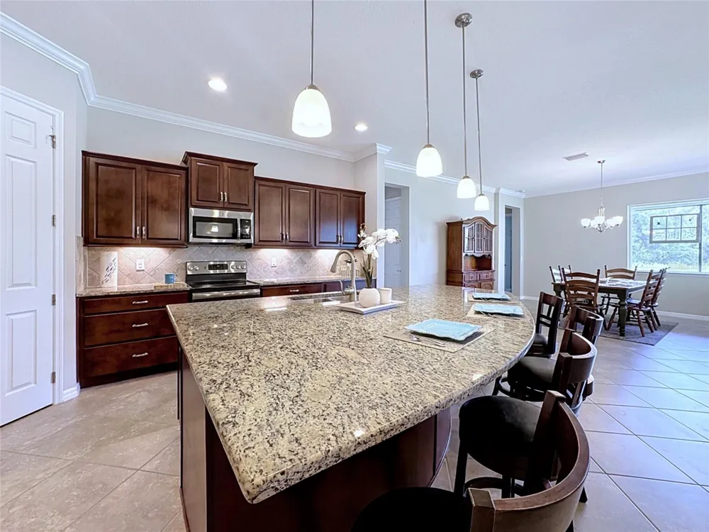 16607 2ND AVENUE E Bradenton, FL 34212