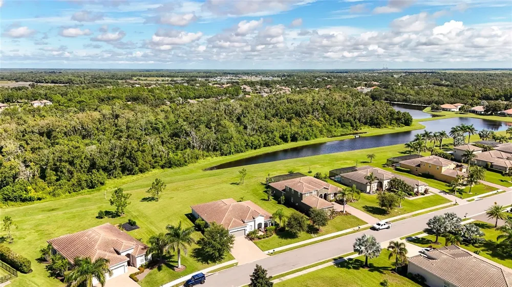 16607 2ND AVENUE E Bradenton, FL 34212