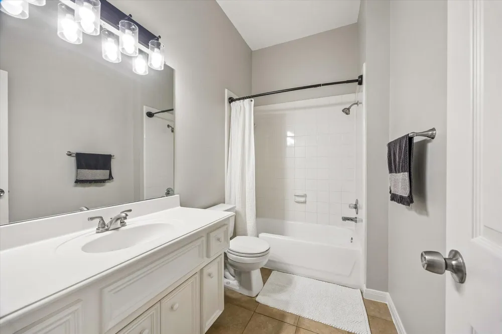 3214 Waters Edge Drive Manvel, TX 77578