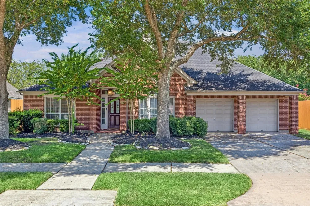 3214 Waters Edge Drive Manvel, TX 77578