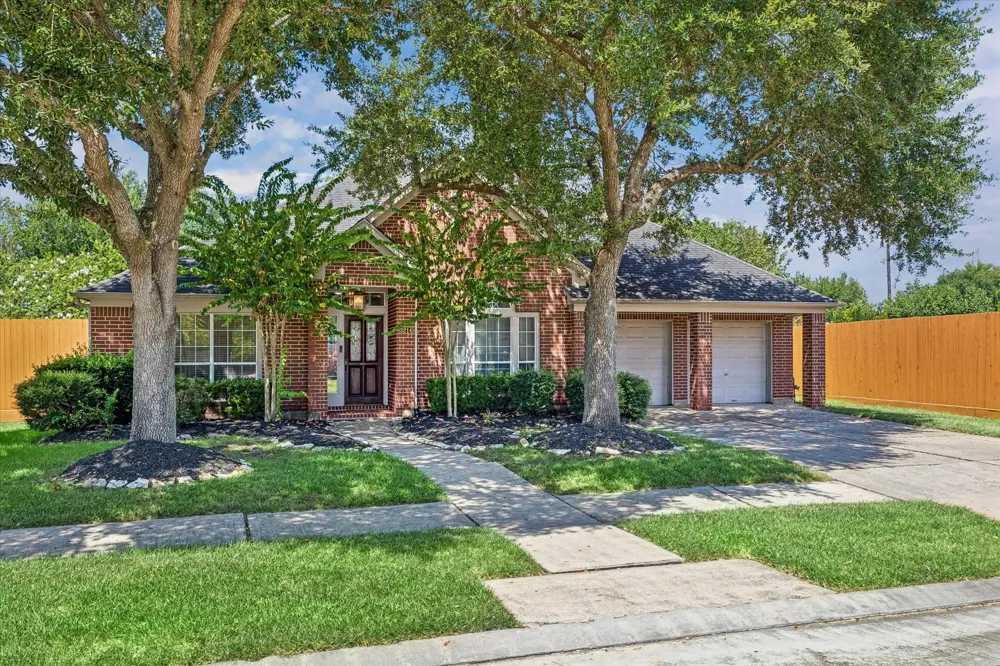 3214 Waters Edge Drive Manvel, TX 77578