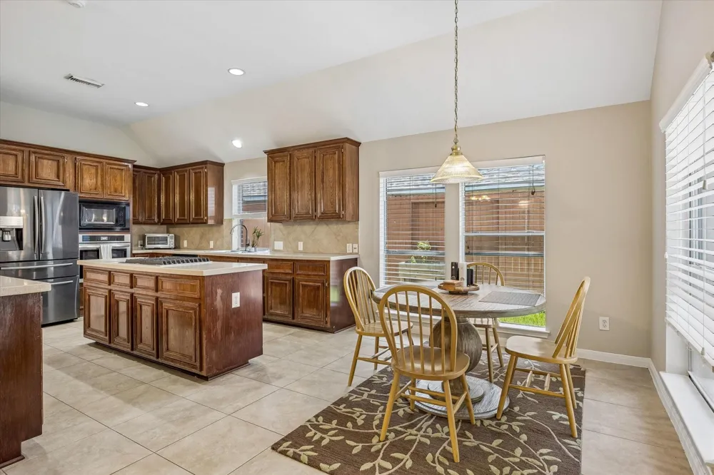 3214 Waters Edge Drive Manvel, TX 77578