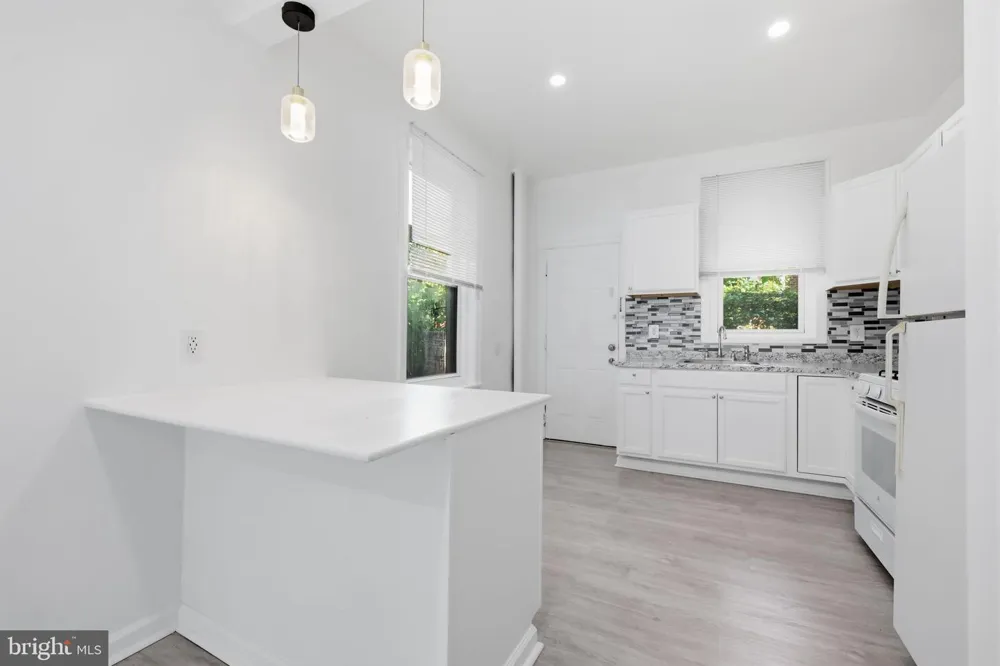 4023 9TH STREET Philadelphia, PA 19140