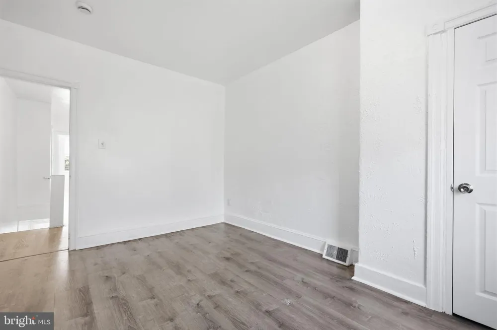 4023 9TH STREET Philadelphia, PA 19140
