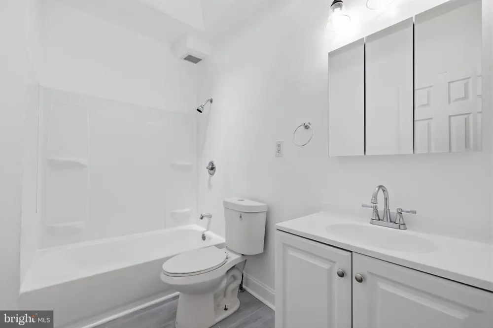 4023 9TH STREET Philadelphia, PA 19140