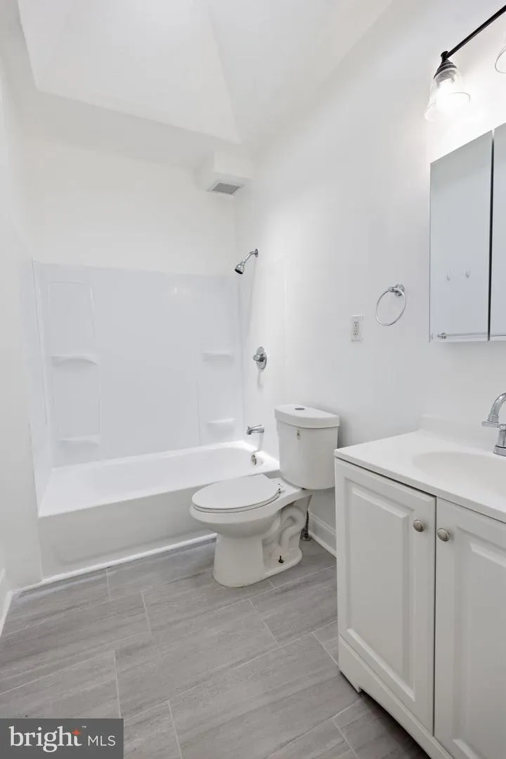 4023 9TH STREET Philadelphia, PA 19140