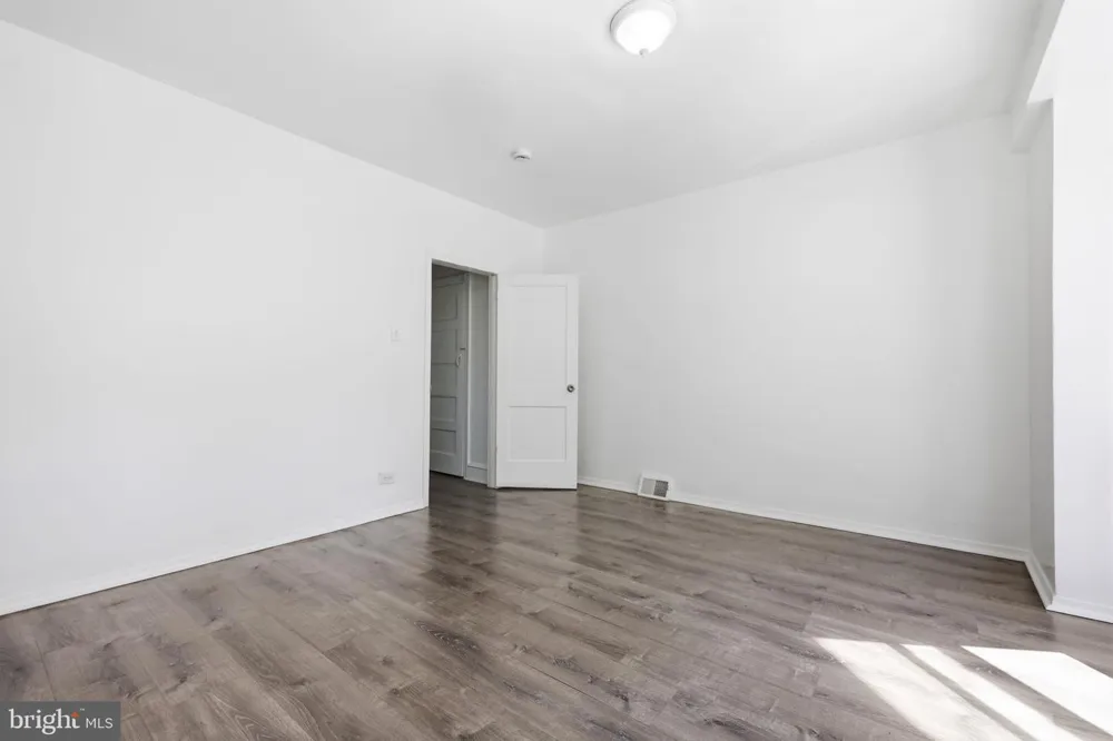 4023 9TH STREET Philadelphia, PA 19140