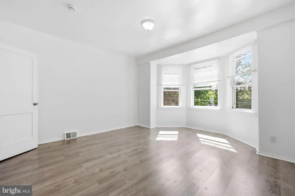 4023 9TH STREET Philadelphia, PA 19140