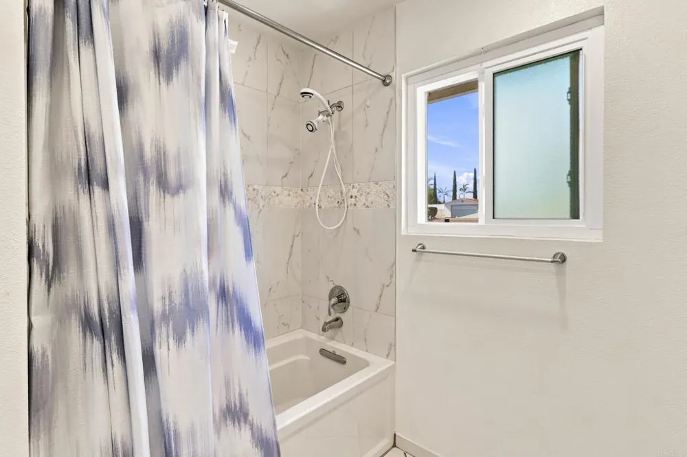 2112 E Vista Way #24 Vista, CA 92084