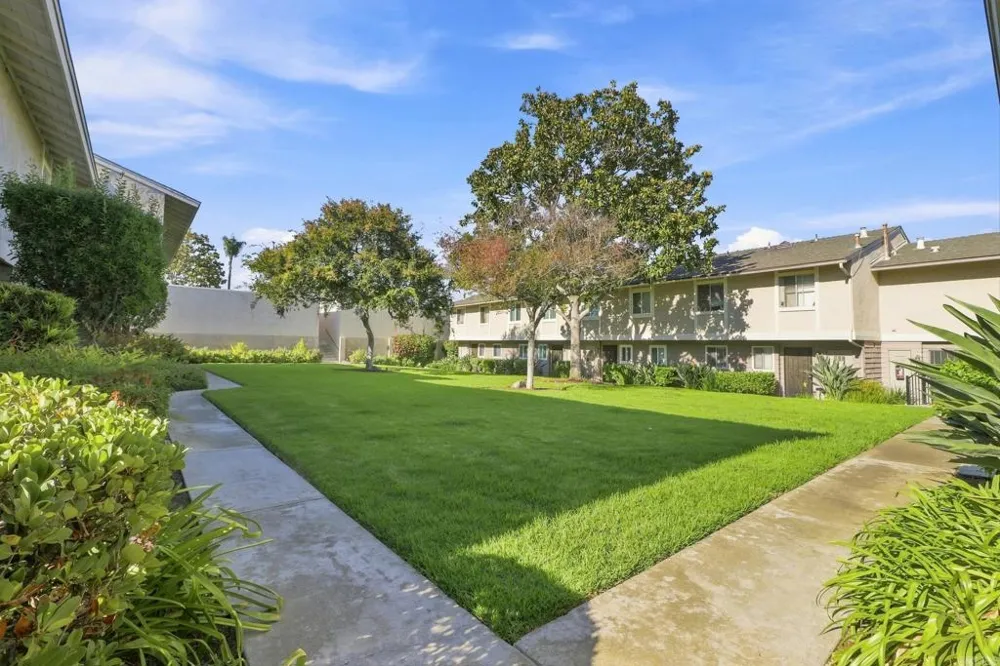 2112 E Vista Way #24 Vista, CA 92084