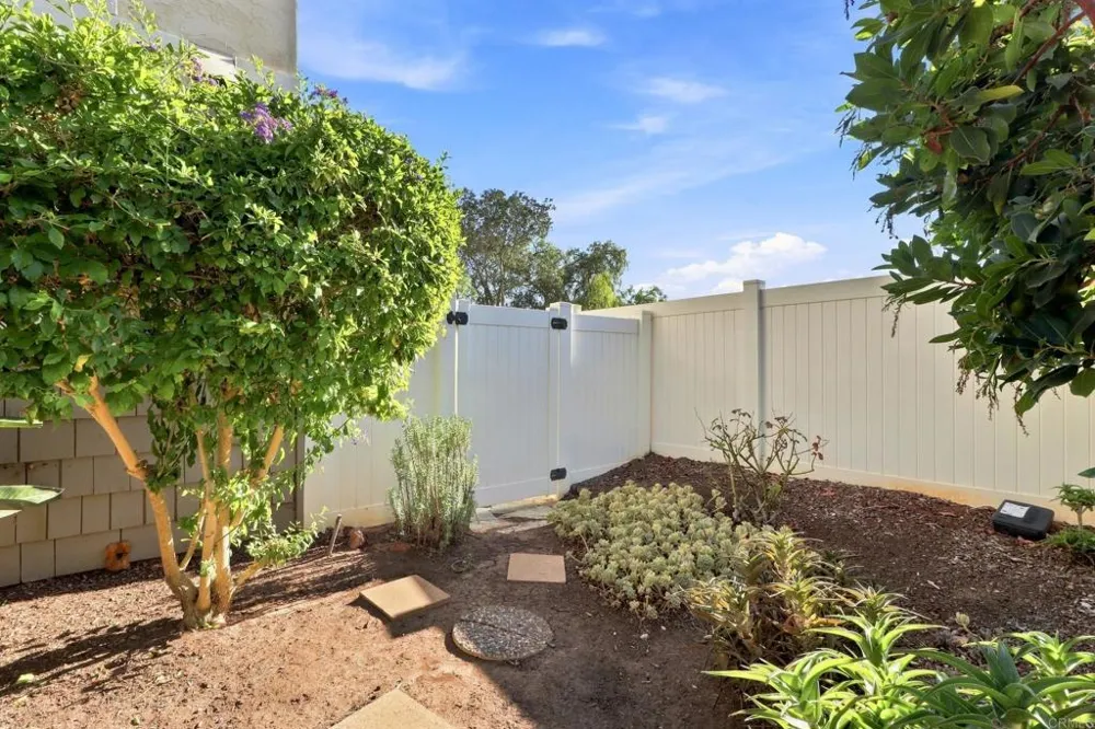 2112 E Vista Way #24 Vista, CA 92084
