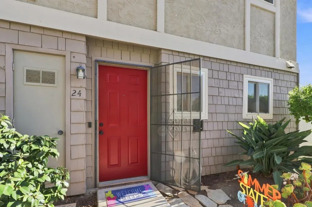 2112 E Vista Way #24 Vista, CA 92084