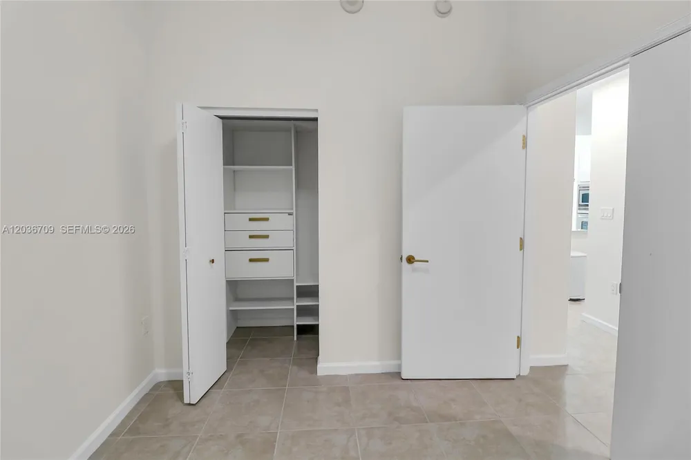 7930 East Dr #506 North Bay Village, FL 33141