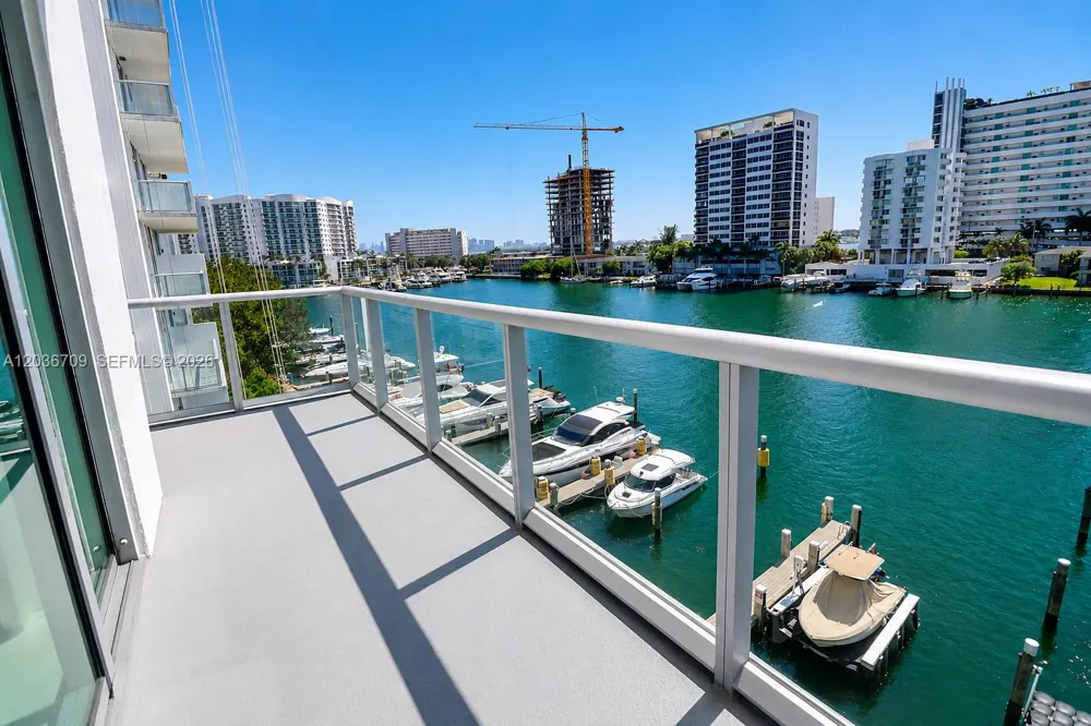 7930 East Dr #506 North Bay Village, FL 33141