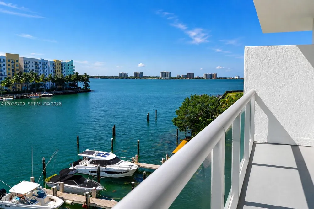 7930 East Dr #506 North Bay Village, FL 33141