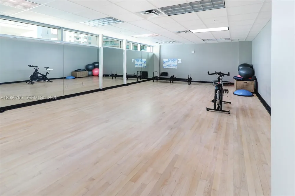 7930 East Dr #506 North Bay Village, FL 33141