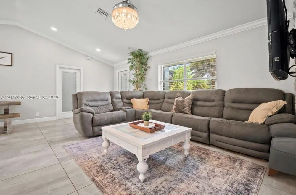 16857 90th St Loxahatchee, FL 33470