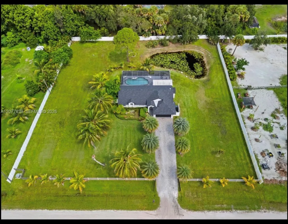 16857 90th St Loxahatchee, FL 33470
