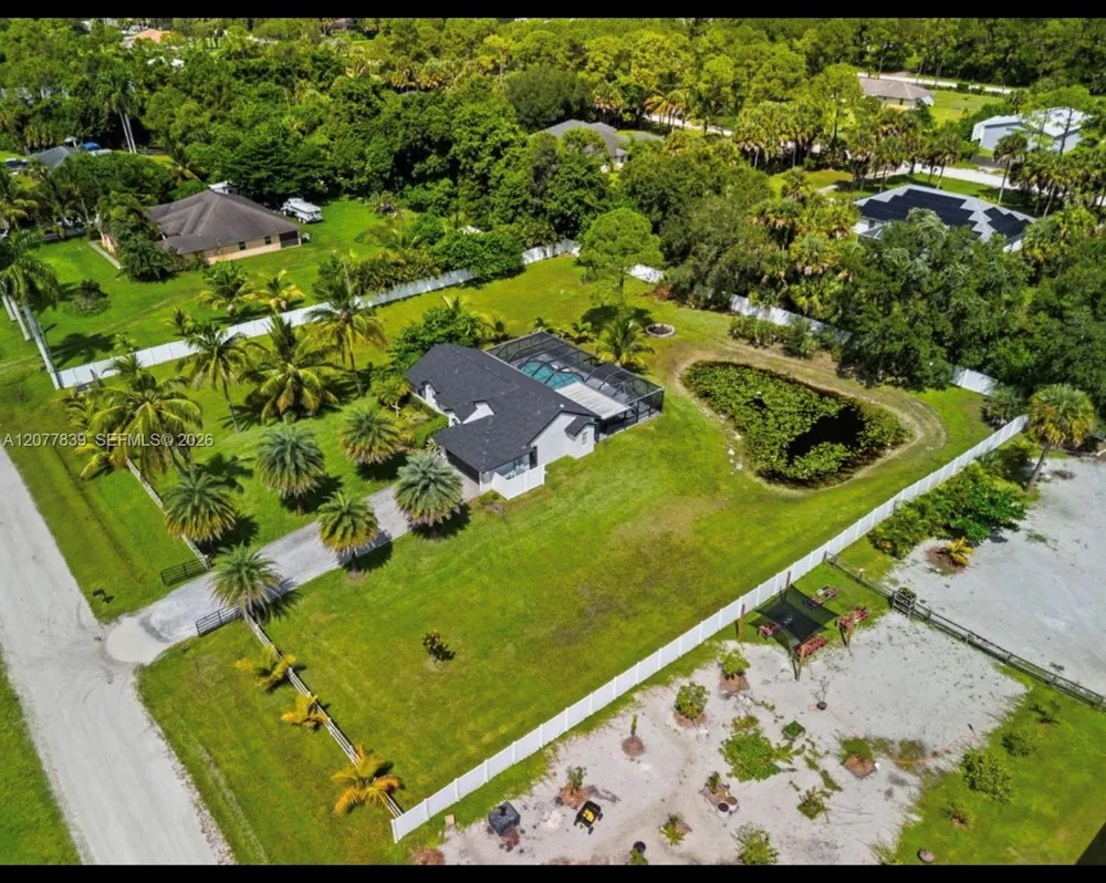 16857 90th St Loxahatchee, FL 33470