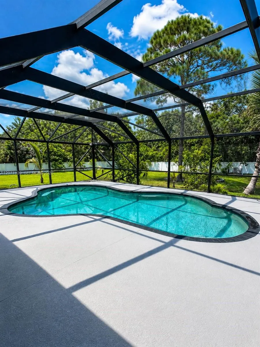 16857 90th St Loxahatchee, FL 33470