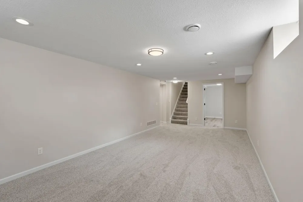 2754 Hamline Avenue Roseville, MN 55113