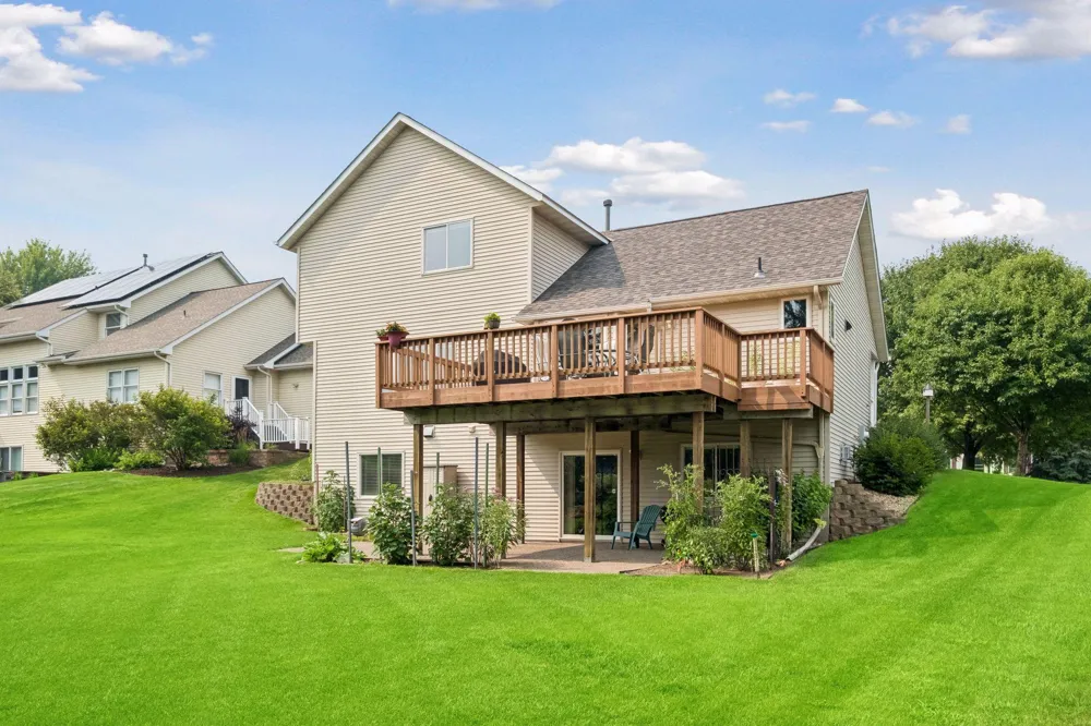 3963 Bailey Ridge Draw Woodbury, MN 55125