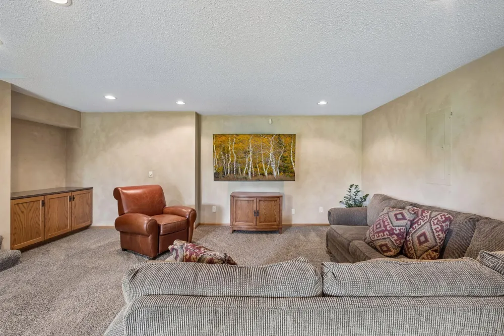 3963 Bailey Ridge Draw Woodbury, MN 55125