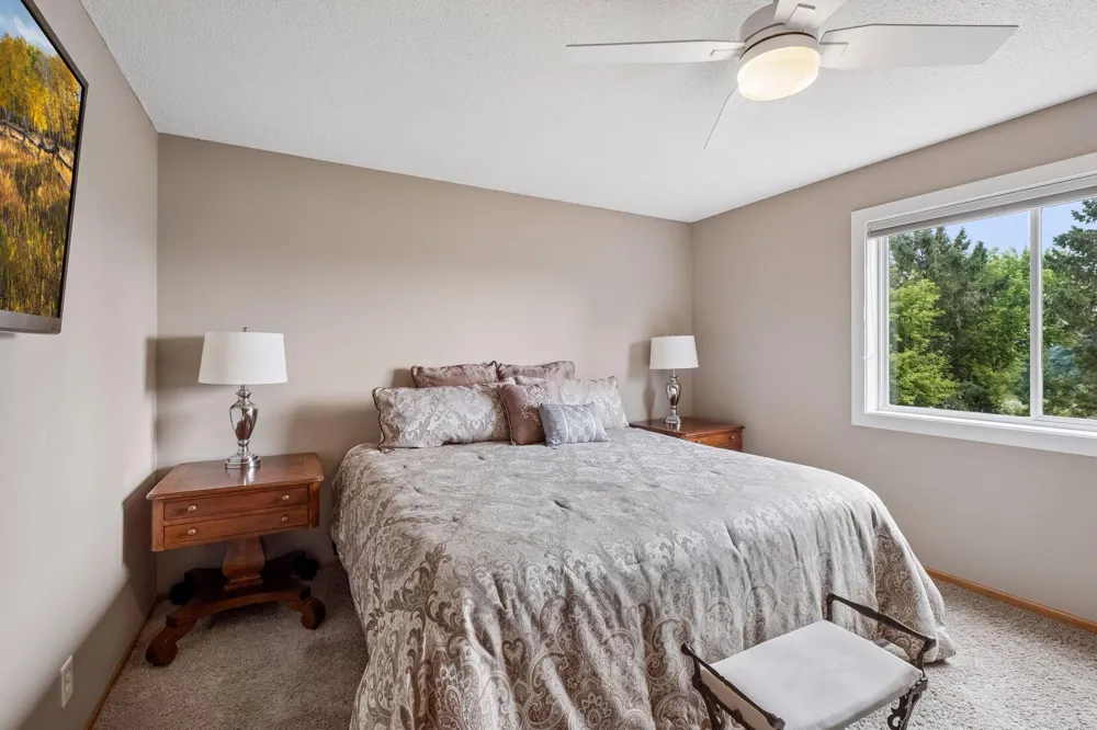 3963 Bailey Ridge Draw Woodbury, MN 55125
