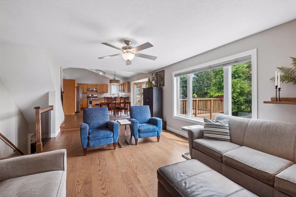 3963 Bailey Ridge Draw Woodbury, MN 55125