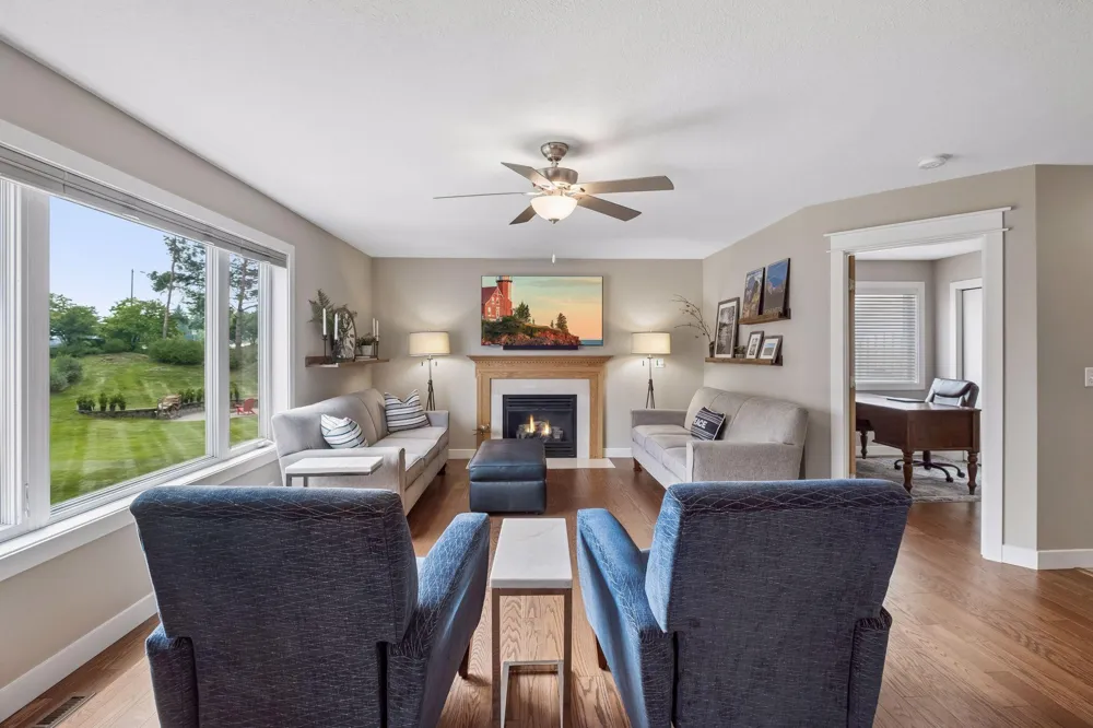 3963 Bailey Ridge Draw Woodbury, MN 55125