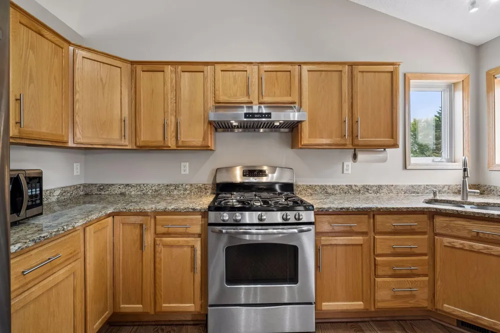 3963 Bailey Ridge Draw Woodbury, MN 55125