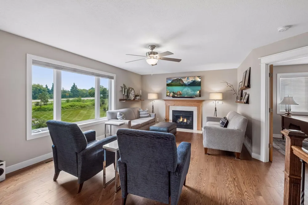 3963 Bailey Ridge Draw Woodbury, MN 55125