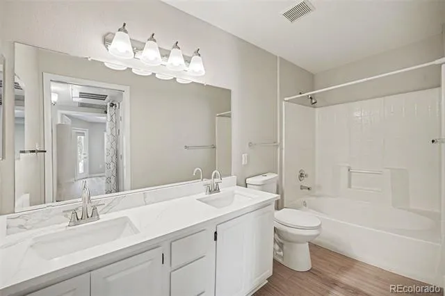8365 Pebble Creek Way #201 Highlands Ranch, CO 80126