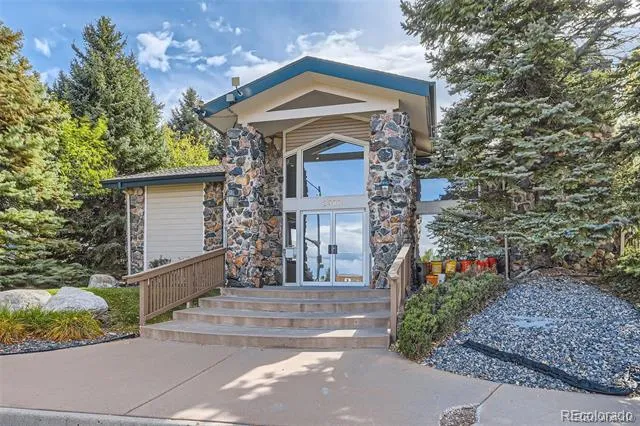 8365 Pebble Creek Way #201 Highlands Ranch, CO 80126