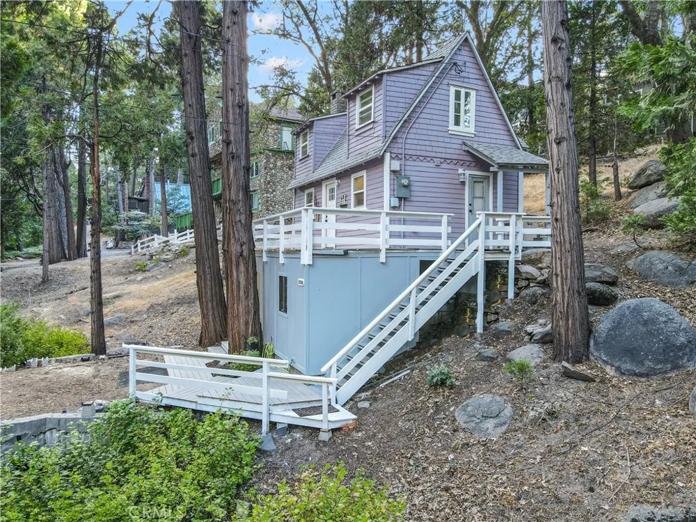 27548 Meadow Lake Arrowhead, CA 92352