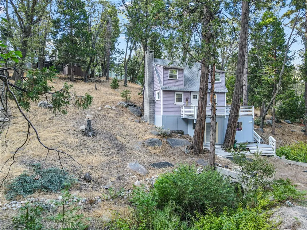 27548 Meadow Lake Arrowhead, CA 92352