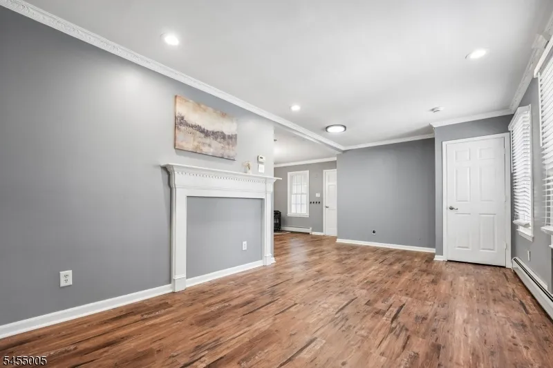 6 Woodlawn Ter Randolph, NJ 07869
