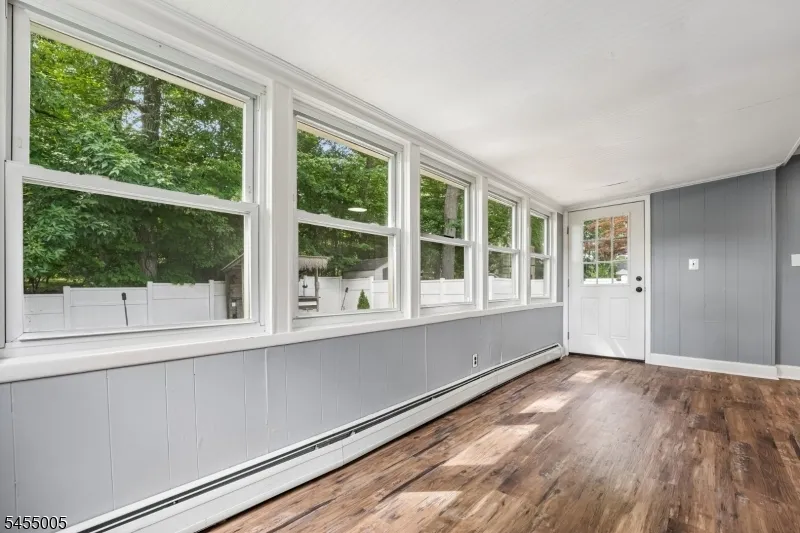 6 Woodlawn Ter Randolph, NJ 07869