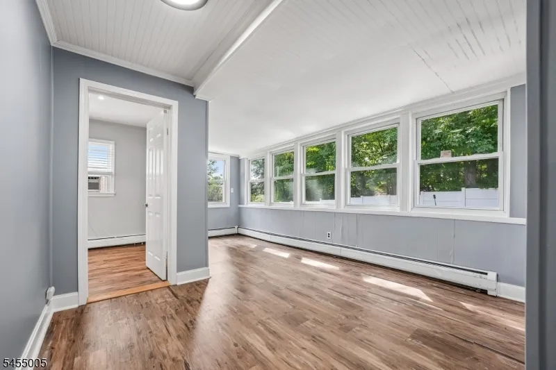 6 Woodlawn Ter Randolph, NJ 07869