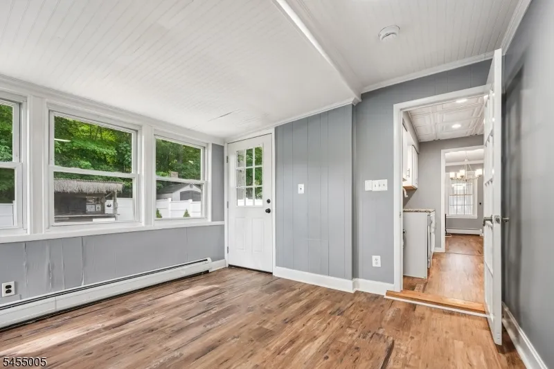 6 Woodlawn Ter Randolph, NJ 07869