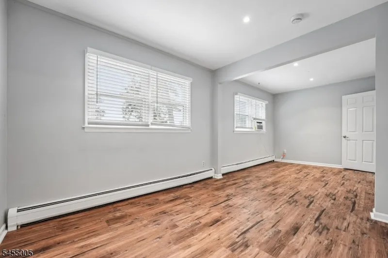 6 Woodlawn Ter Randolph, NJ 07869