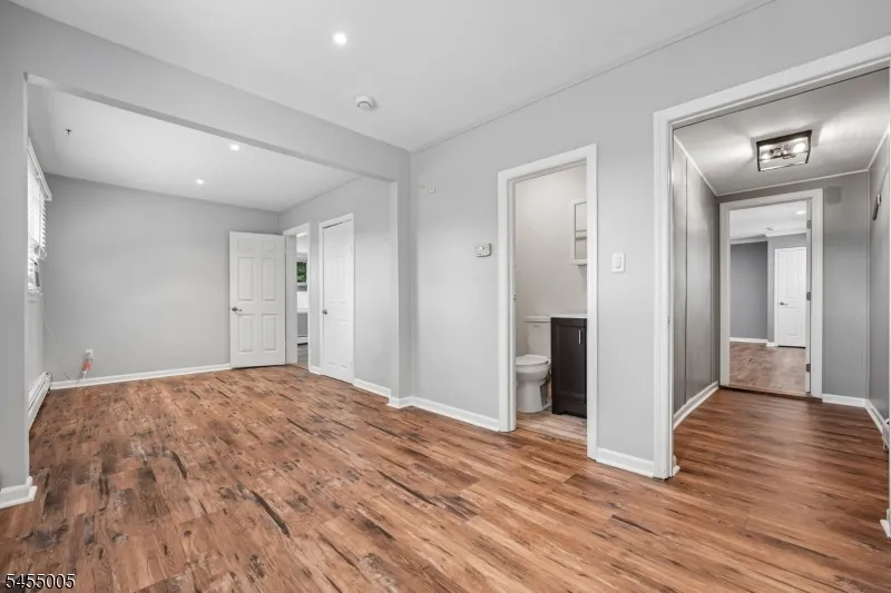 6 Woodlawn Ter Randolph, NJ 07869