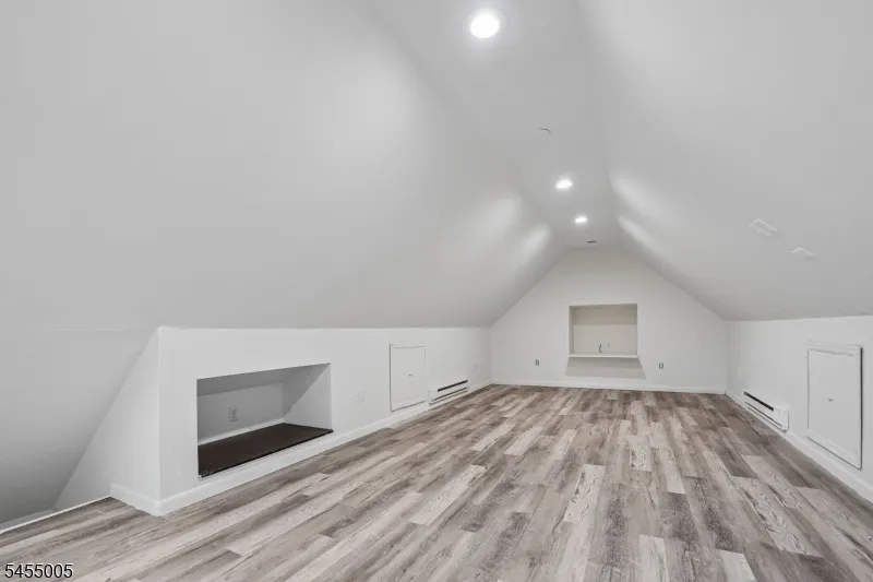 6 Woodlawn Ter Randolph, NJ 07869