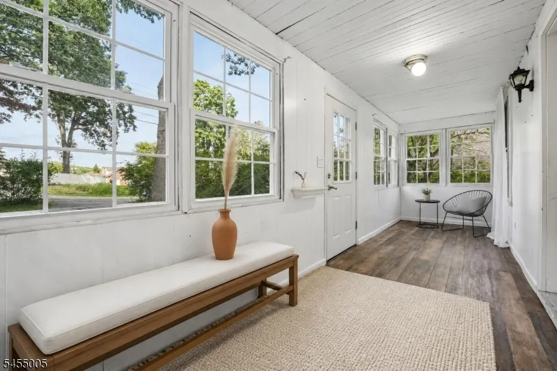 6 Woodlawn Ter Randolph, NJ 07869