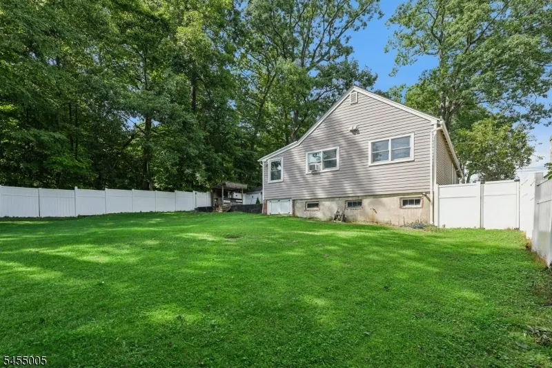 6 Woodlawn Ter Randolph, NJ 07869