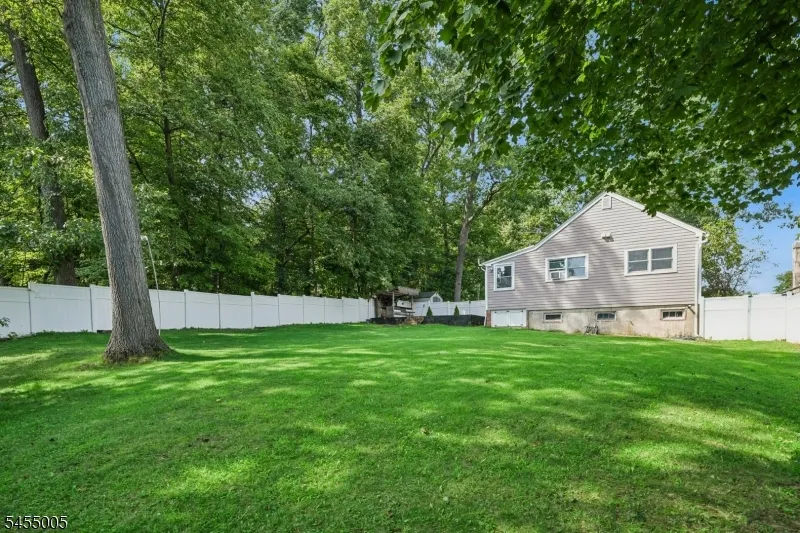 6 Woodlawn Ter Randolph, NJ 07869