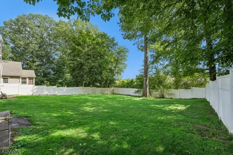 6 Woodlawn Ter Randolph, NJ 07869
