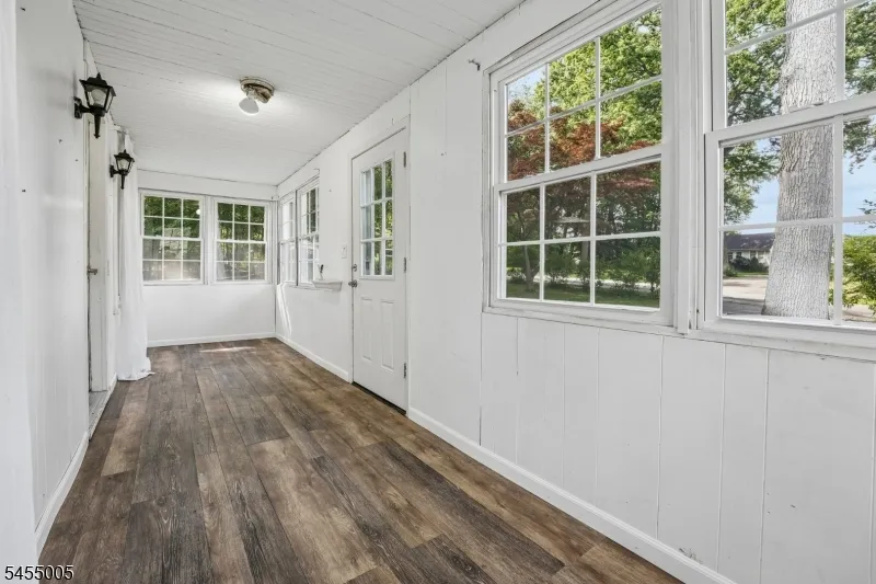 6 Woodlawn Ter Randolph, NJ 07869