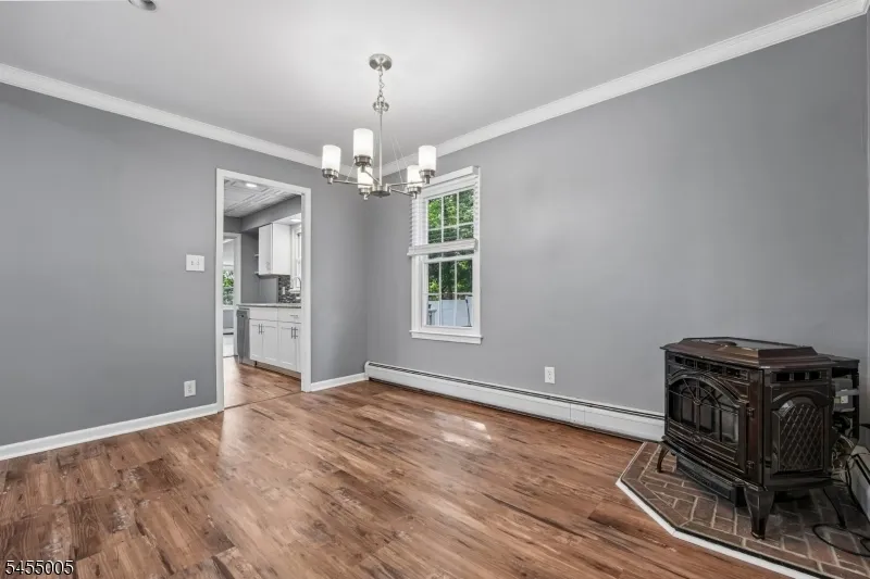 6 Woodlawn Ter Randolph, NJ 07869